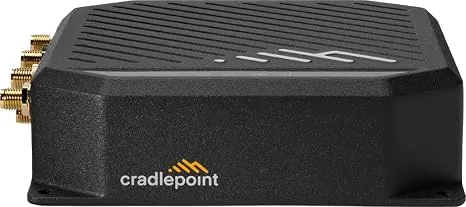 IBR900 Series Ruggedized LTE Router